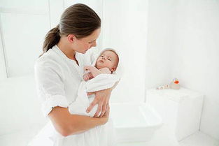 新生儿洗澡温度和水温多少合适