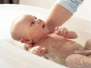 新生儿沐浴技术是指为新生儿提供安全、舒适和卫生的沐浴服务，以确保其健康和舒适