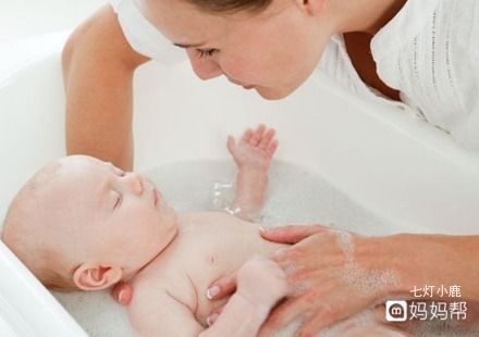 新生儿洗澡的水温应该控制在多少度