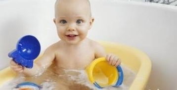 六个月宝宝洗澡方式